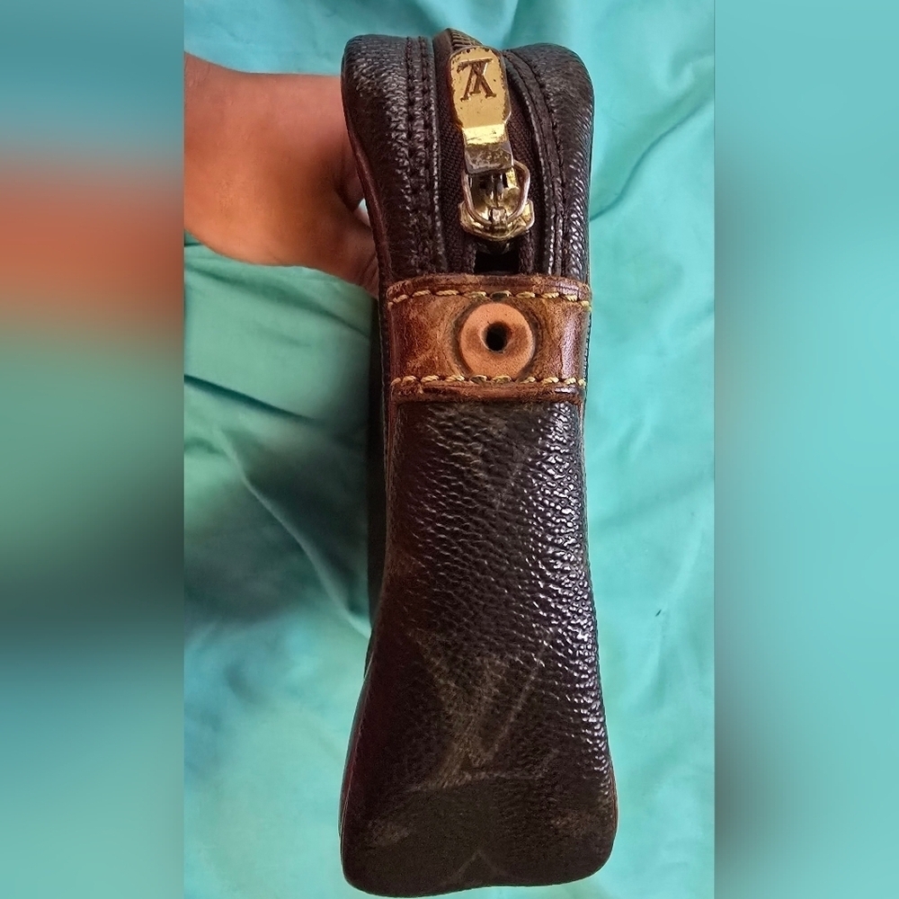 Vintage Louis Vuitton Travel Bag - Picture 11 of 11